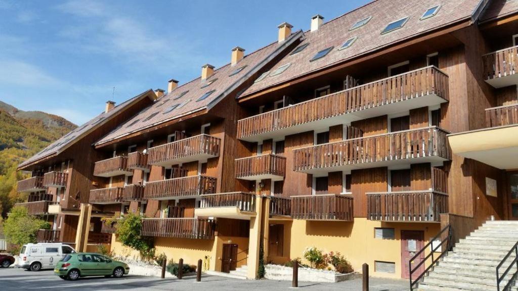 Allos Village Studio Cosy Avec Balcon Exterior foto
